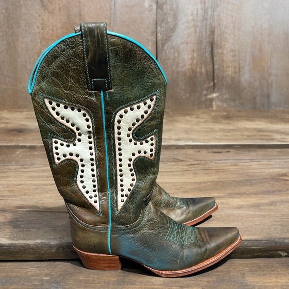 Women's Frye Daisy Duke 77786 Green W/ White Inlay and Blue trim . EUC - Picture 3 of 6